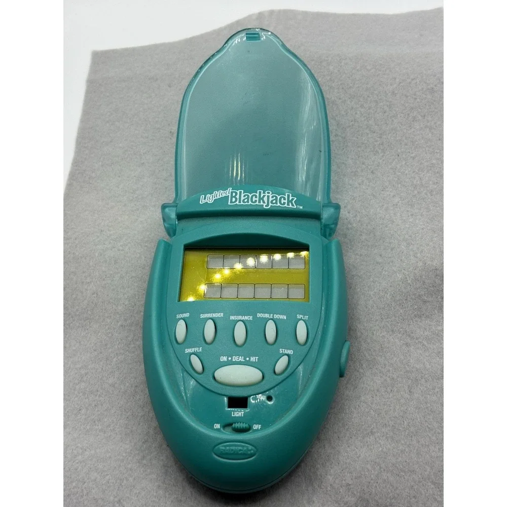 Vintage Radica Lighted Poker Handheld Electronic Game 2003 Green Tested Working‎